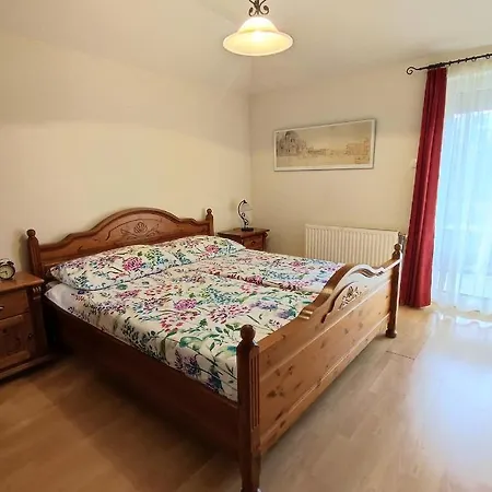 Arnyas Apartmanhaz Lägenhet Balatonlelle