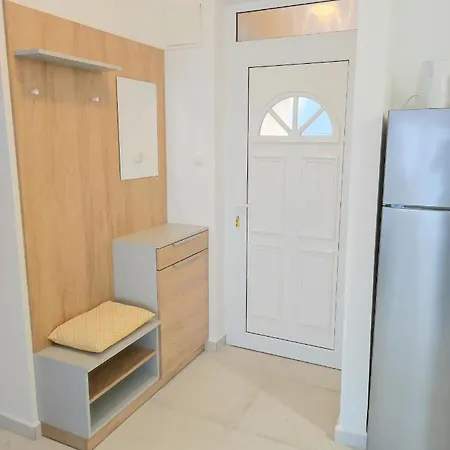 Lägenhet Arnyas Apartmanhaz *
