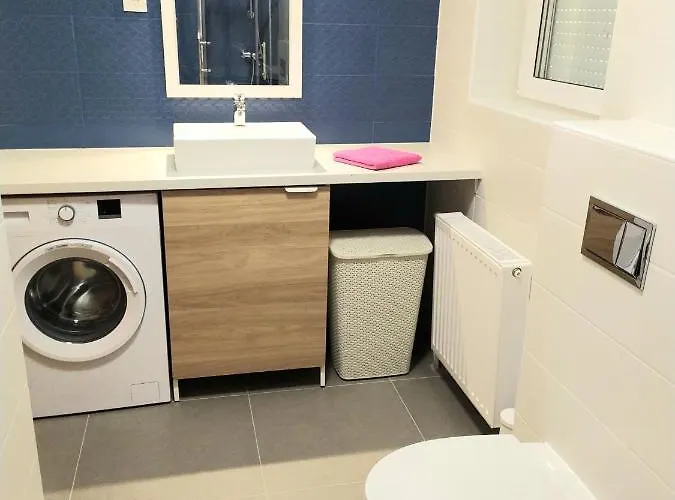 Arnyas Apartmanhaz 아파트 *